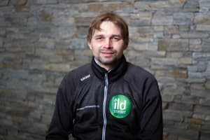 Portrett av Roderik Peetsalu, montering og installasjon hos Stavanger Varmesenter