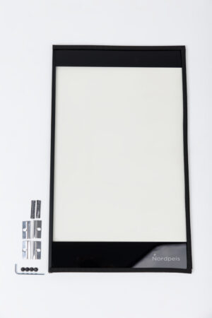 Nordpeis Quadro/S-31A Basic glass høyre side m/logo (inkl vinkelprofil, pakn og glassholdere)